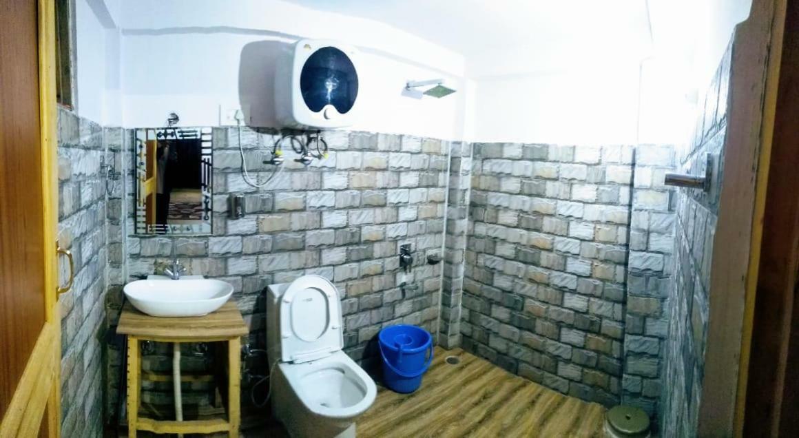Latoda Eco Lodge Jibhi Ngoại thất bức ảnh