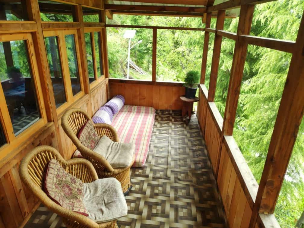 Latoda Eco Lodge Jibhi Ngoại thất bức ảnh